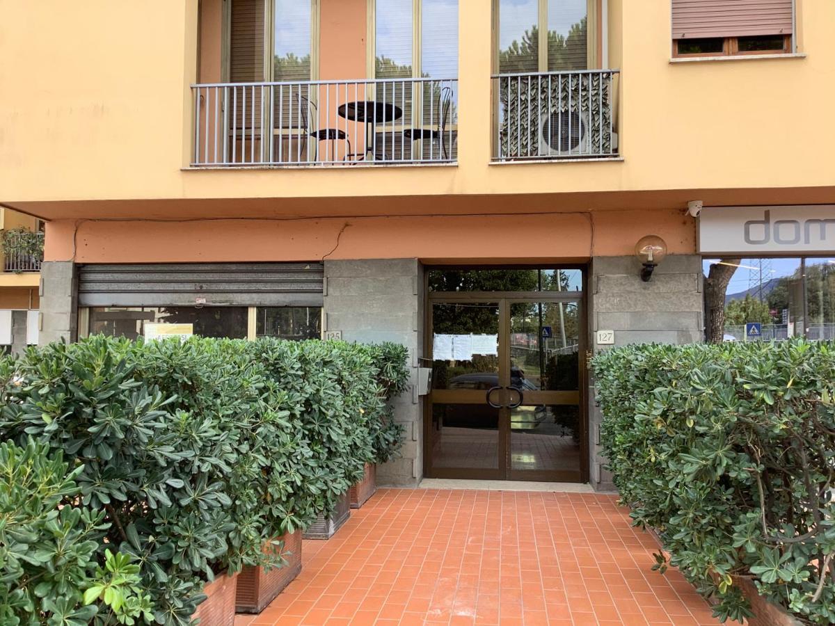Lusa Suite With Free Private Parking Florence Exterior photo