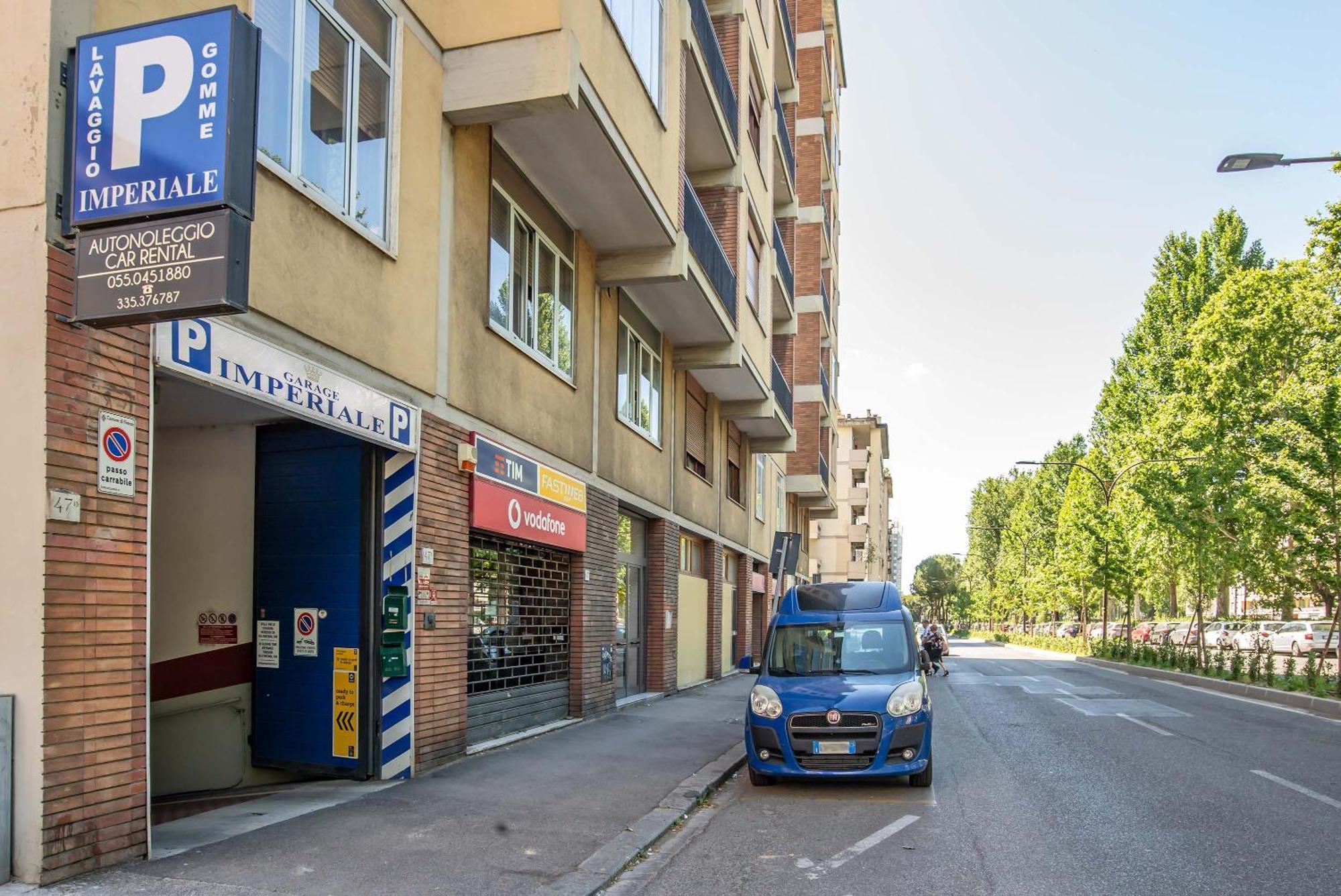 Lusa Suite With Free Private Parking Florence Exterior photo